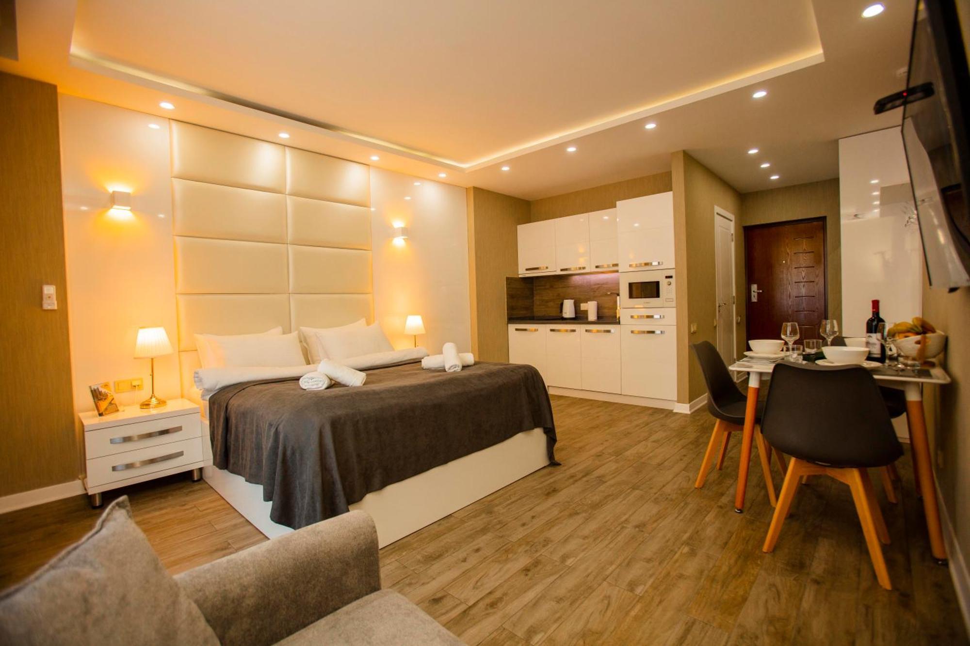 Holiday Premium Apartments Batum Dış mekan fotoğraf